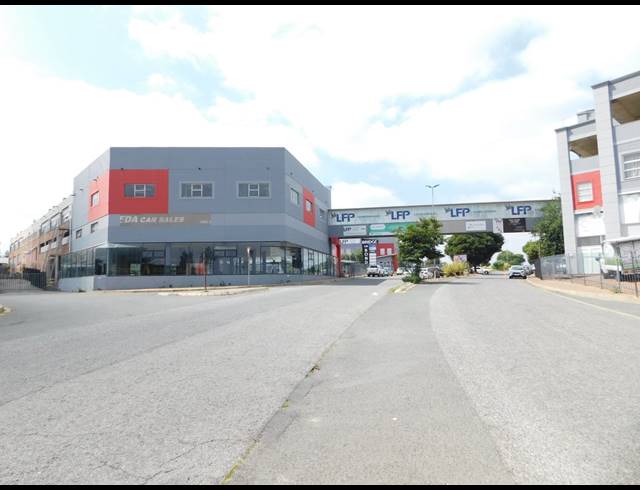 1,033M² OFFICE TO LET IN KENSINGTON B